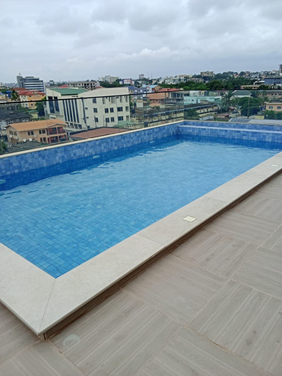 2 bedroom apartment - Image 2