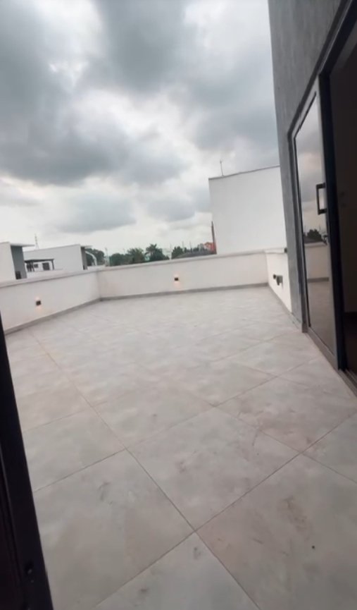 Luxurious 5 bedroom house - Image 7