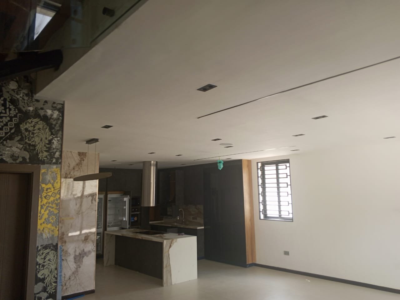 4 Bedroom Apartment - Image 7