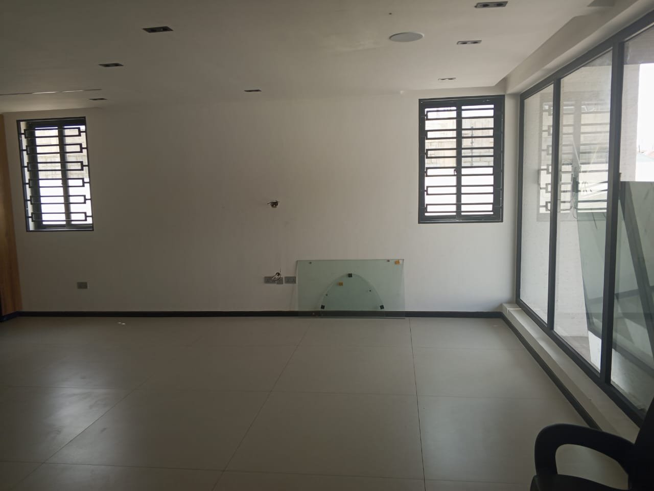 4 Bedroom Apartment - Image 9